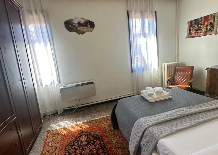 Πανσιόν Rosa *