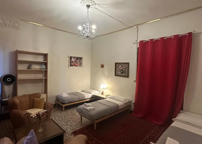 Πανσιόν Rosa *