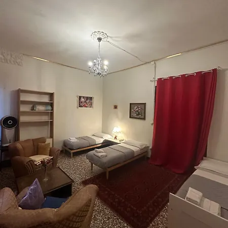 בית הארחה Rosa *